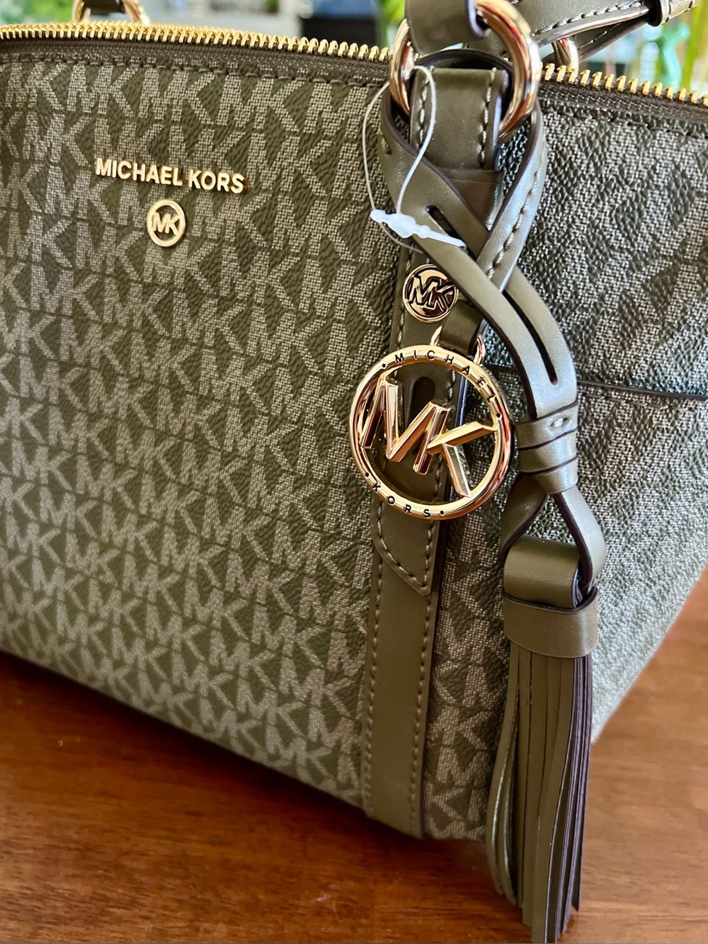 **NWT!** Michael Kors Olive Sullivan Small Convertible Top Zip Tote Handbag - Picture 5 of 6